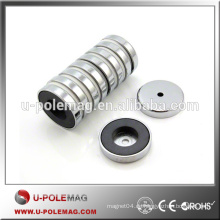 Ferrite POT Magnet D50x10mm mit 6,5mm Loch